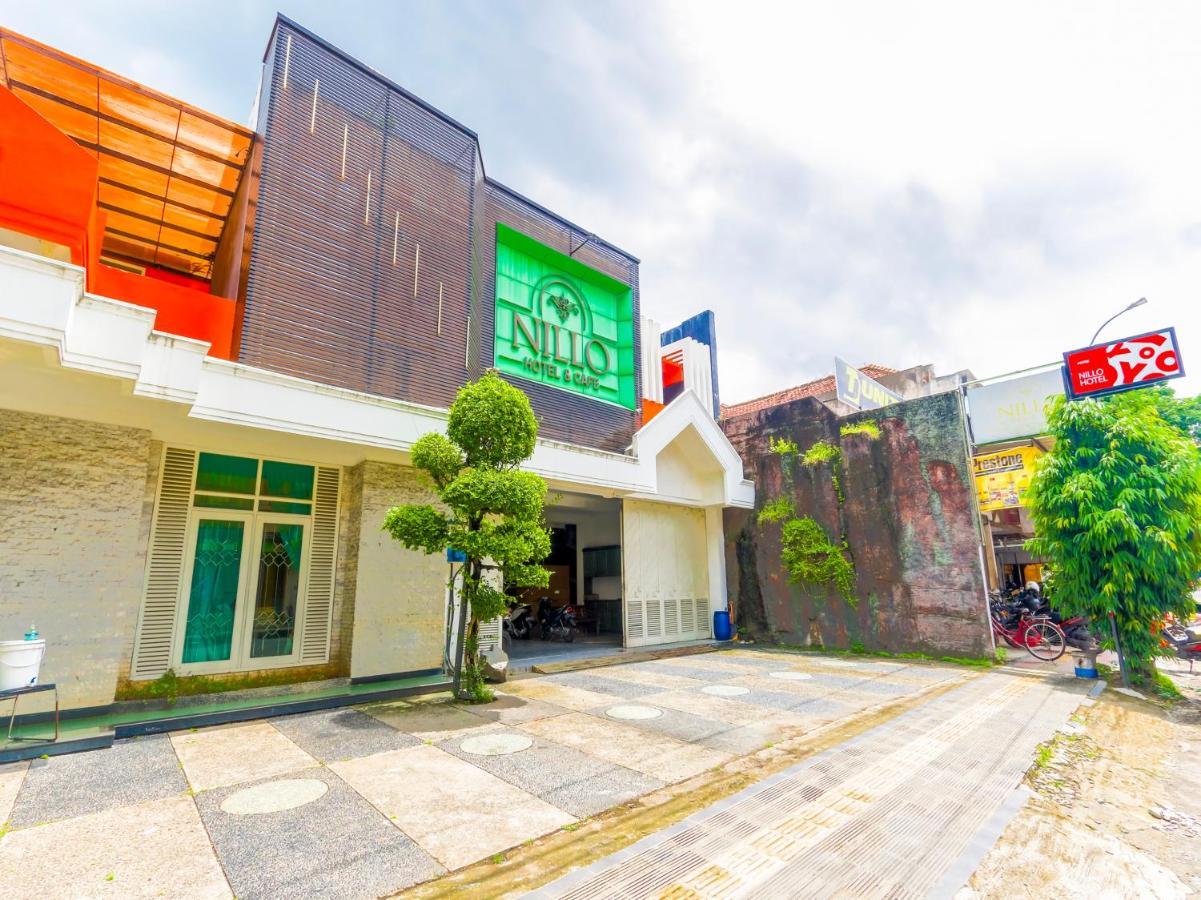 Oyo 90788 Nillo Hotel Kebumen Exterior foto