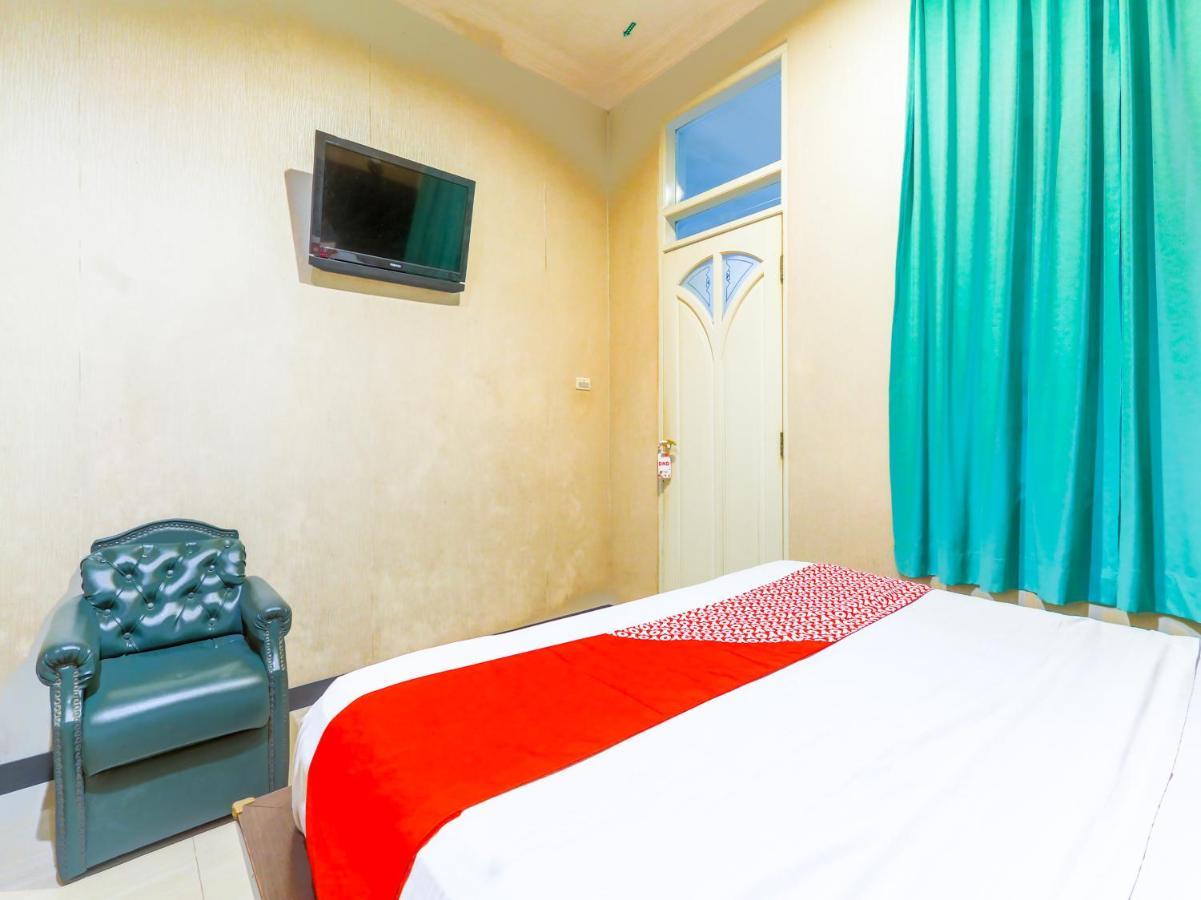 Oyo 90788 Nillo Hotel Kebumen Exterior foto